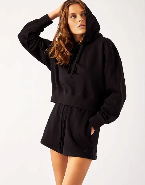 Женские свитшоты и худи с капюшонами - 1-2