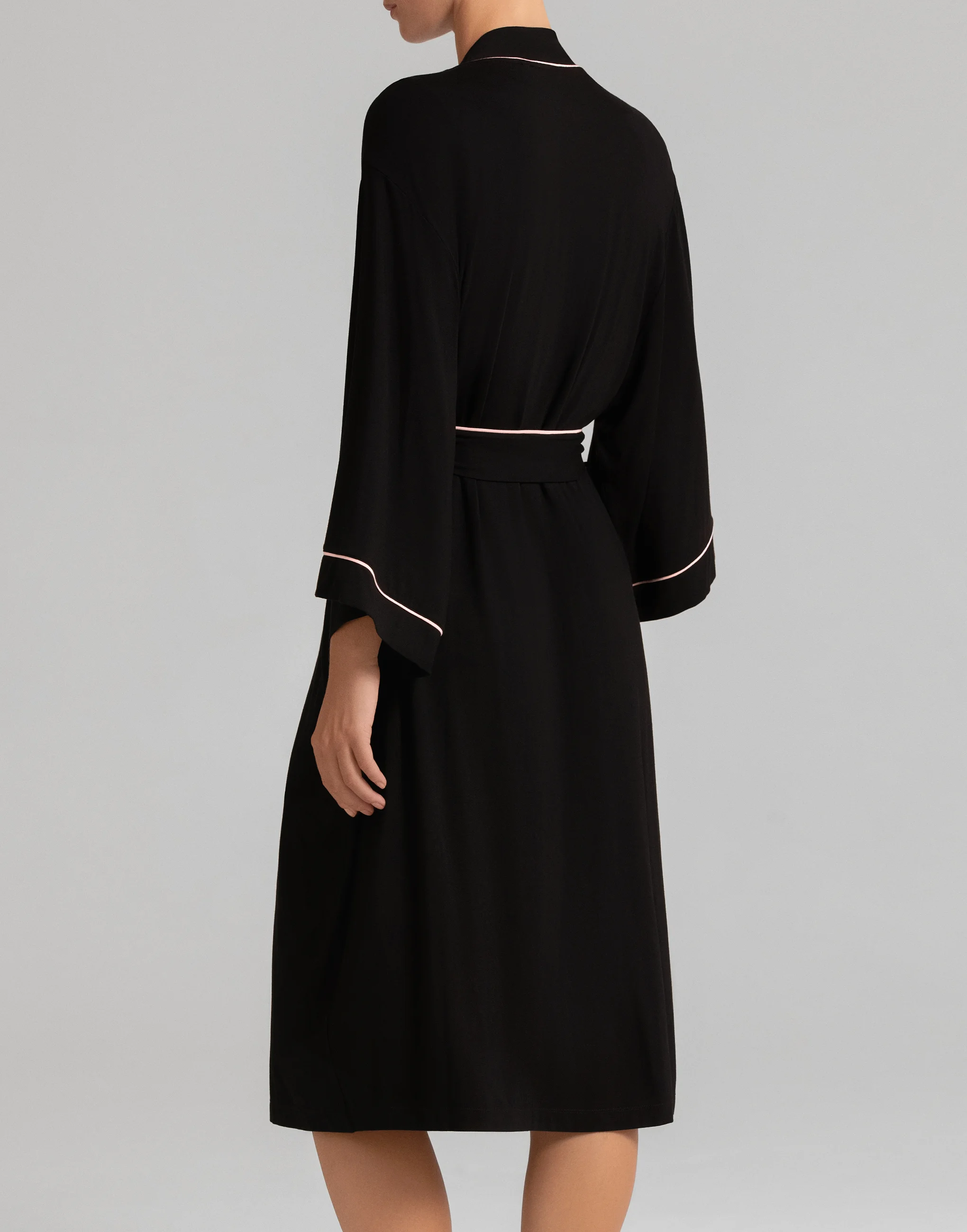 Халат с рукавами 3/4 PD1181 черный - 3